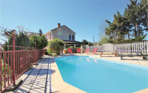 Three-Bedroom Holiday Home in Saint Andiol